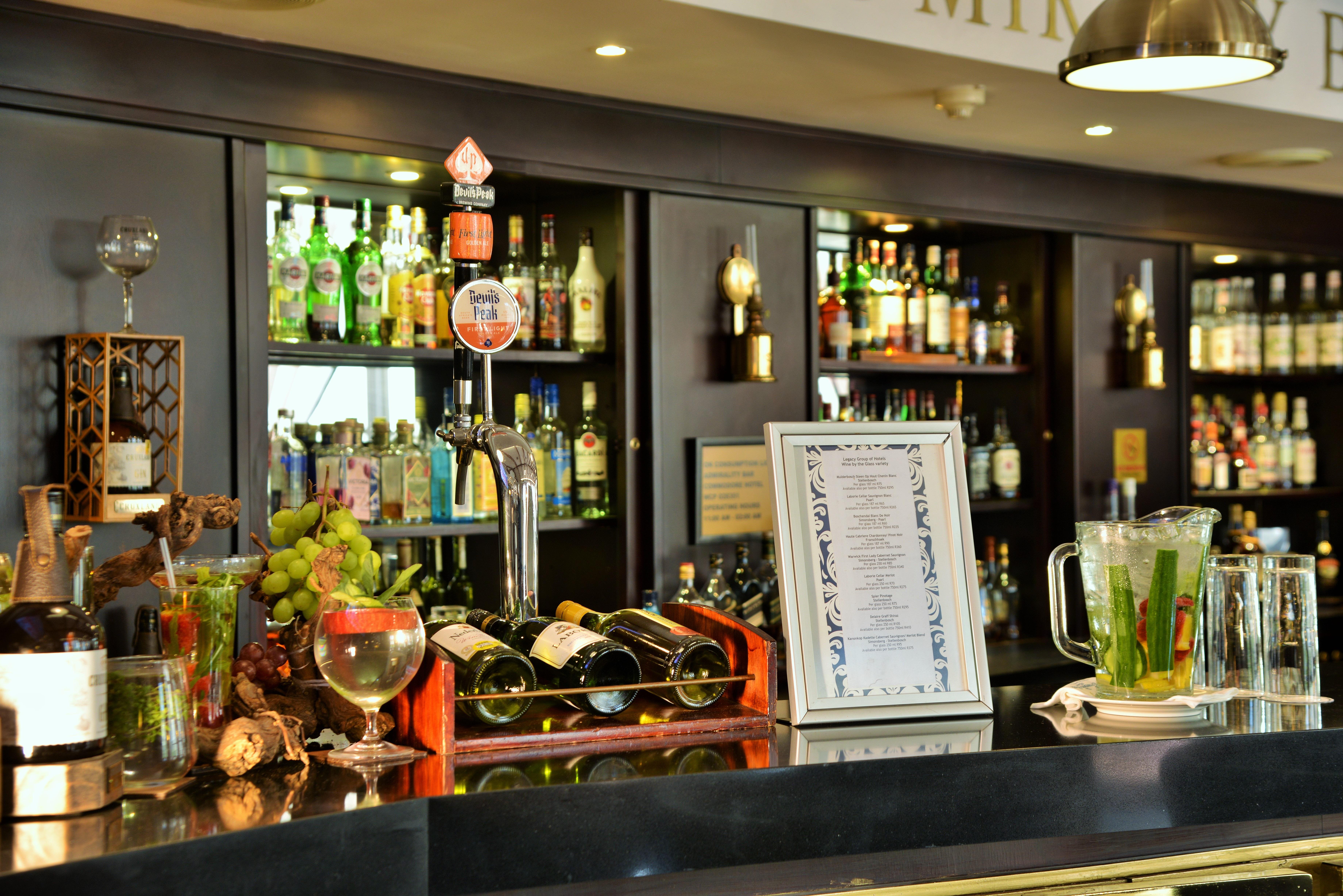 The Commodore Hotel Cape Town Exterior photo