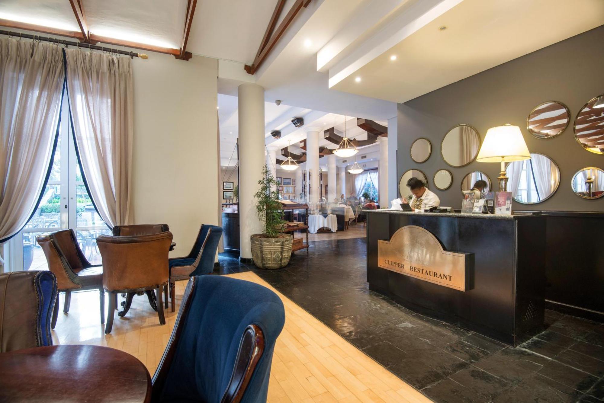 The Commodore Hotel Cape Town Exterior photo